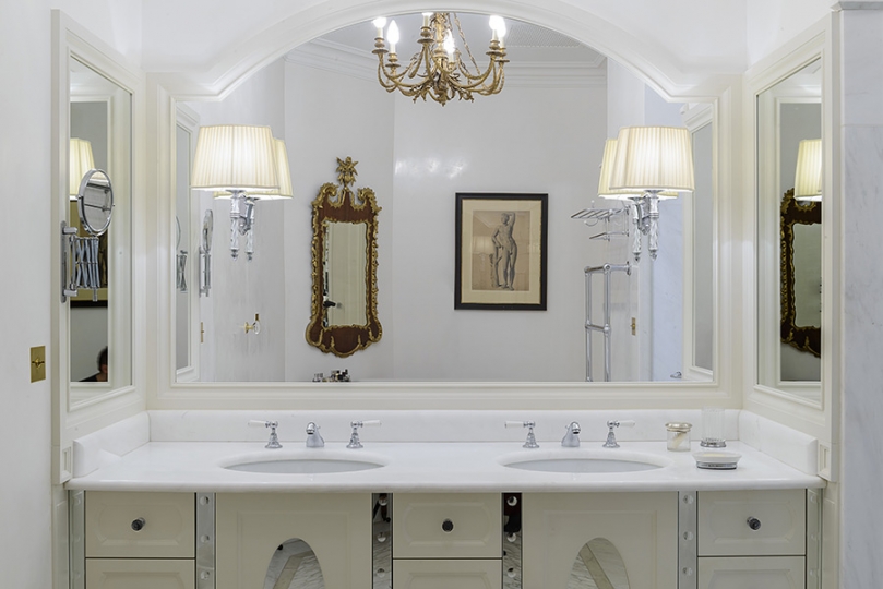 łazienka, Apartament Mokotowska projektowanie aranżacja wnętrz stylowych, wnętrza ekskluzywne, wnętrza muzealne