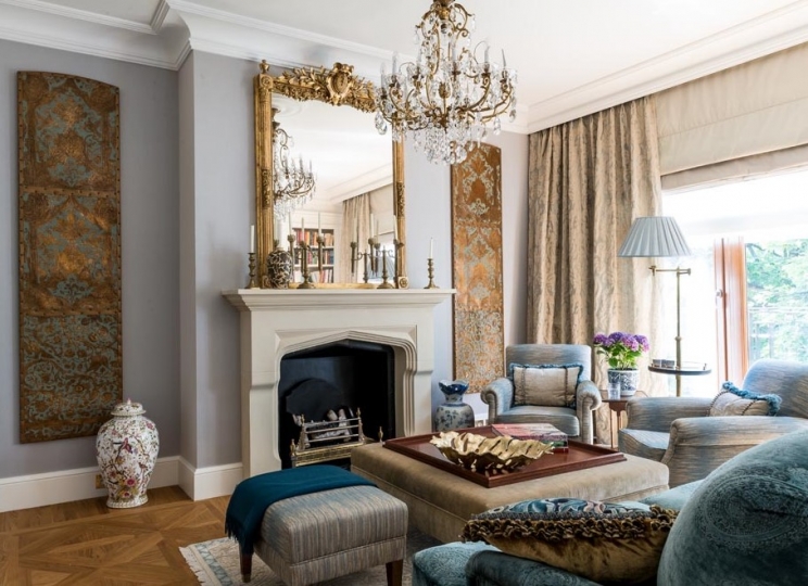 Salon, kominek z wapienia projektowanie wnętrz glamour, aranżacja wnętrz stylowych, wnętrza ekskluzywne, interior design